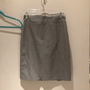 Never worn banana republic suiting skirt
